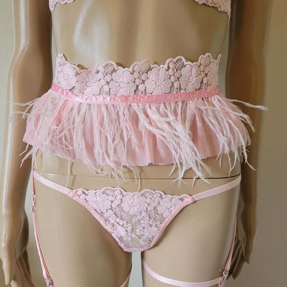 NWOT Sexy Strappy Pink Bra Feather Lingerie Mesh Garter Thong Adjustable Set - Picture 5 of 12